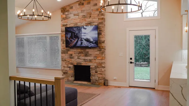 $659,000 | 103 East Berkshire Lane, Mount Prospect, IL 60056