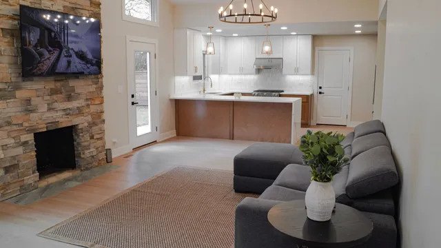 $659,000 | 103 East Berkshire Lane, Mount Prospect, IL 60056