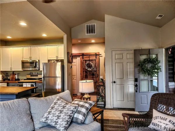 $429,000 | 23 Cottage Park East, Unit 9, Camdenton, MO 65020