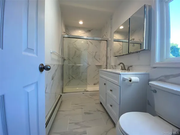 $4,100 | 9 Nassau Road, Unit 1, Glen Cove, NY 11542