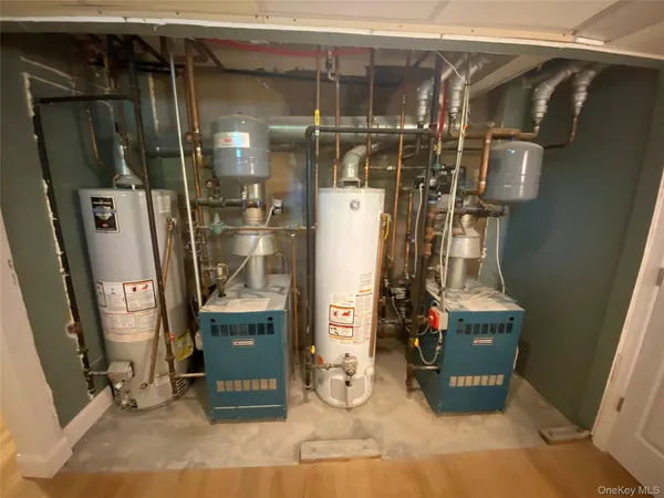 $4,100 | 9 Nassau Road, Unit 1, Glen Cove, NY 11542