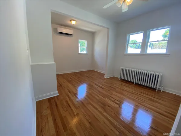$4,100 | 9 Nassau Road, Unit 1, Glen Cove, NY 11542