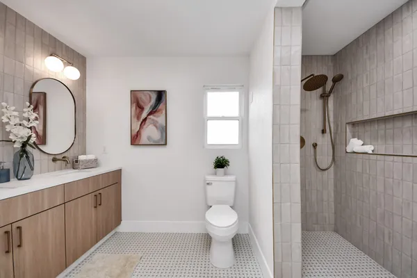 a close view of light fixtures and washer