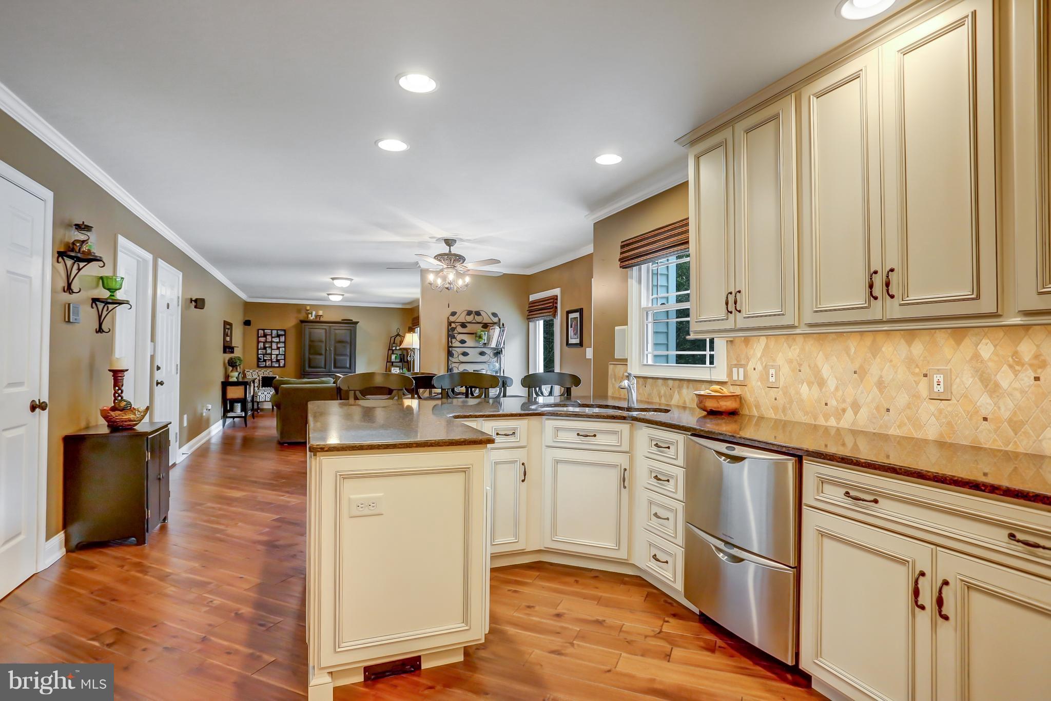 6351 Bennington Road Mechanicsburg, PA 17050 - Photo 12 of 47 Gallery Image 12