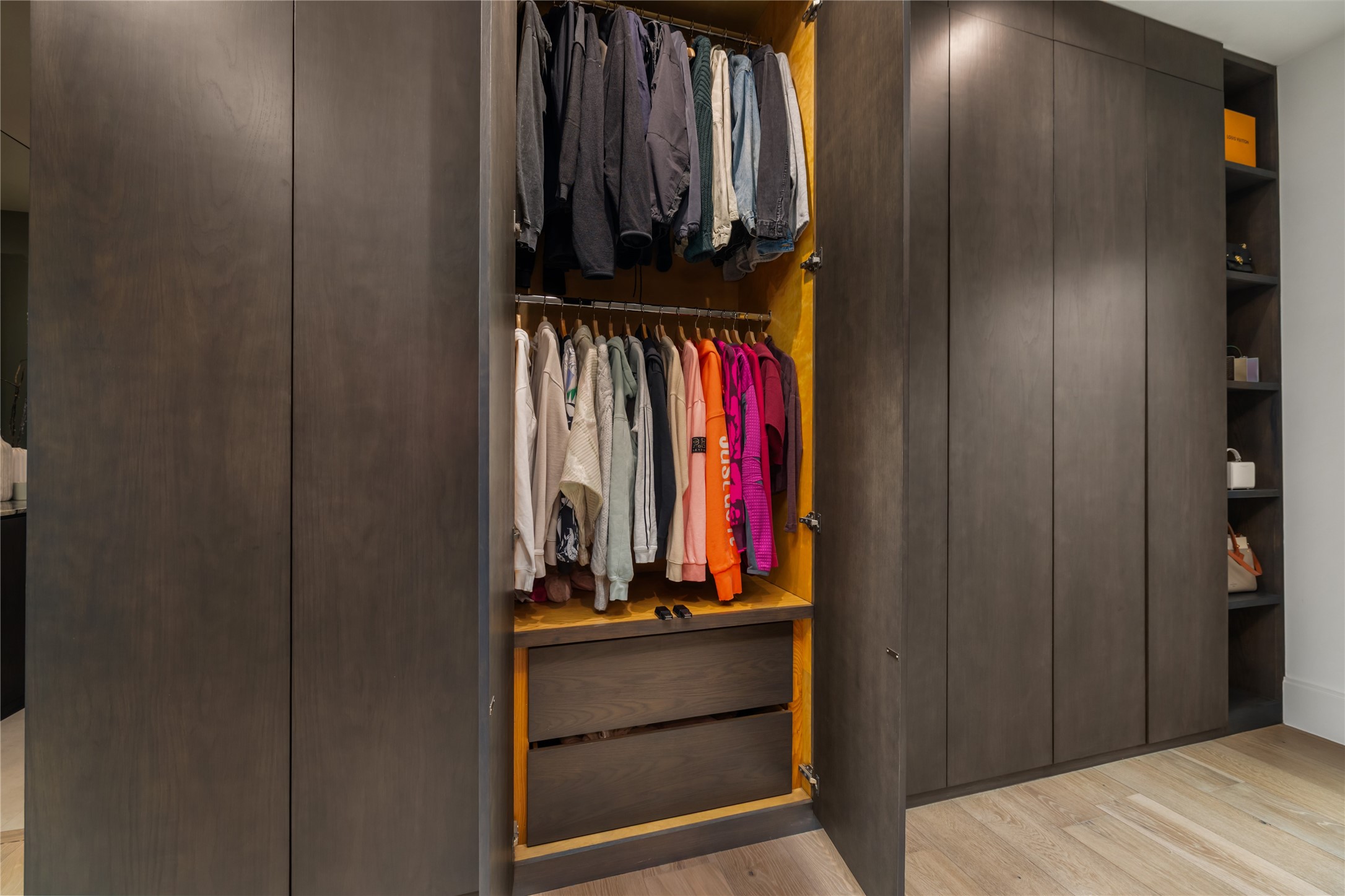419 West 30th Street Houston, TX 77018 - Photo 29 of 45 a view of a closet