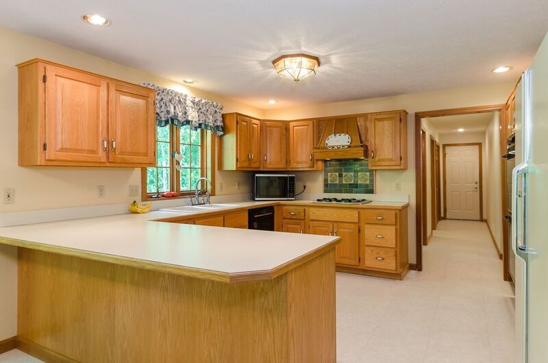 8 Castleton Court Merrimack, NH 03054 - Photo 5 of 40