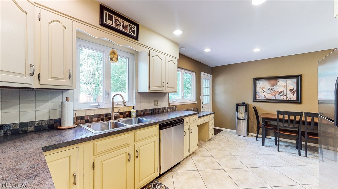 186 Trunko Road Akron, OH 44333 - Photo 13 of 32 Gallery Image 13