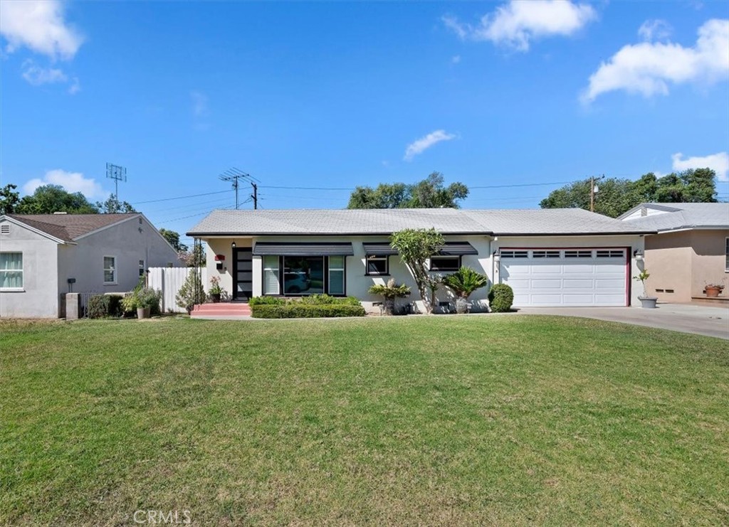 4883 El Molino Avenue Riverside, CA 92504 - Photo 3 of 36