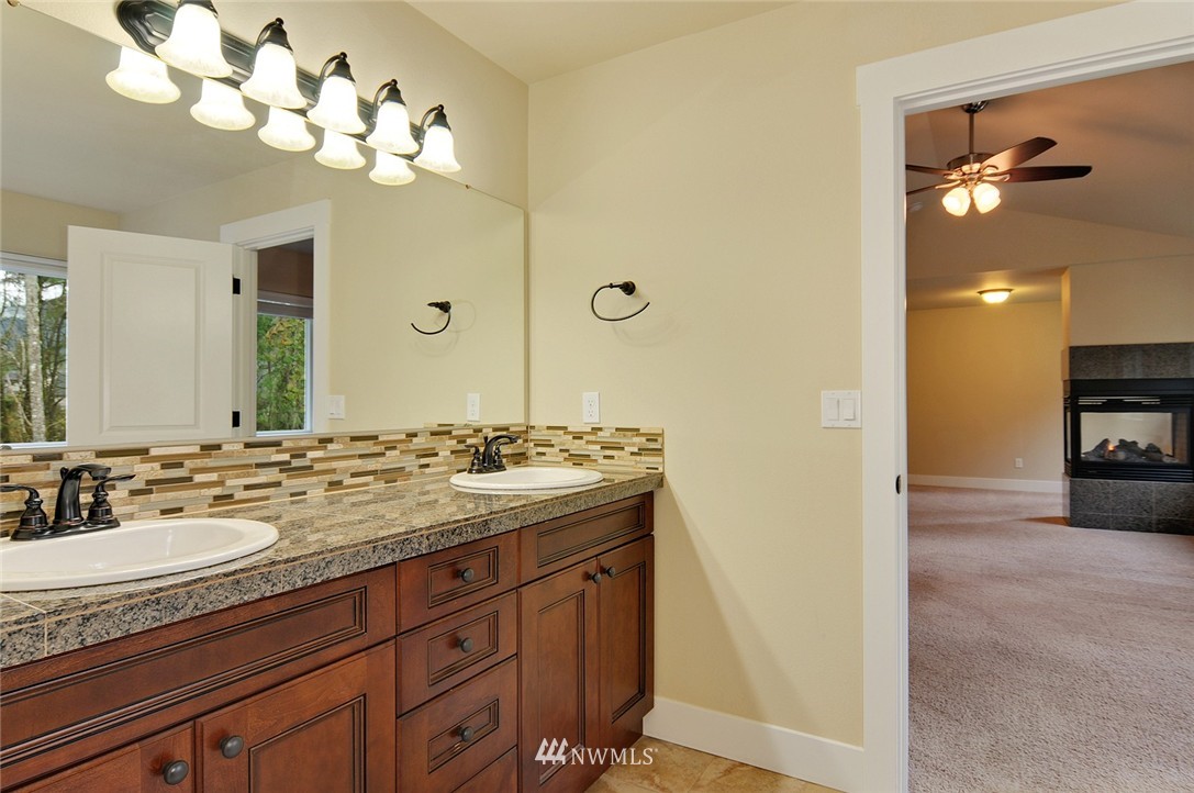 13456 191st Avenue Southeast Renton, WA 98059 - Photo 15 of 24 Gallery Image 15