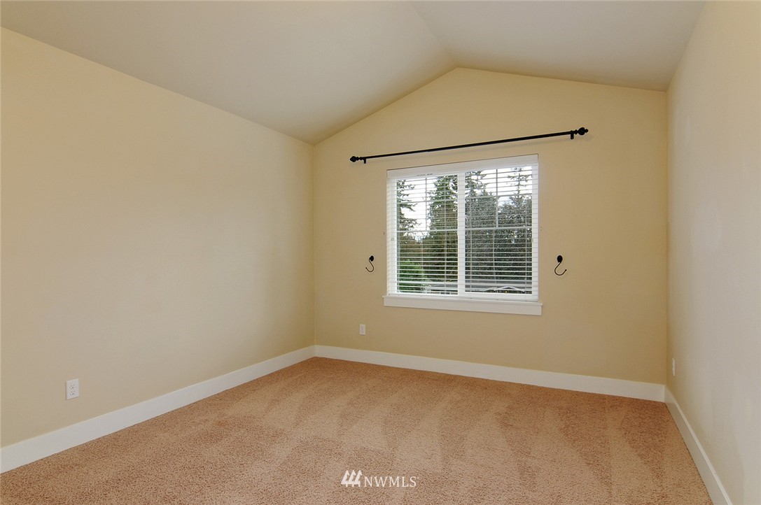 13456 191st Avenue Southeast Renton, WA 98059 - Photo 16 of 24 Gallery Image 16