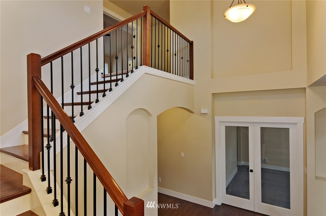 13456 191st Avenue Southeast Renton, WA 98059 - Photo 4 of 24 Gallery Image 4