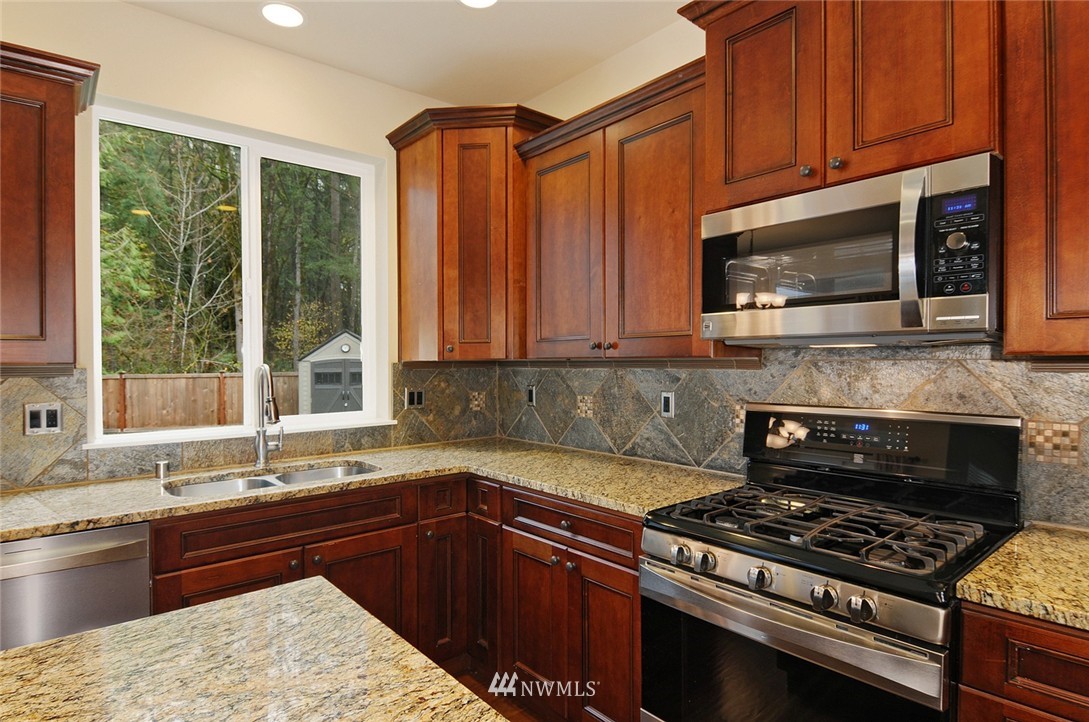 13456 191st Avenue Southeast Renton, WA 98059 - Photo 9 of 24 Gallery Image 9