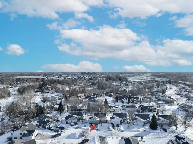 $395,000 | 4609 Heather Way North, Oakdale, MN 55128