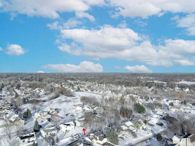 $395,000 | 4609 Heather Way North, Oakdale, MN 55128