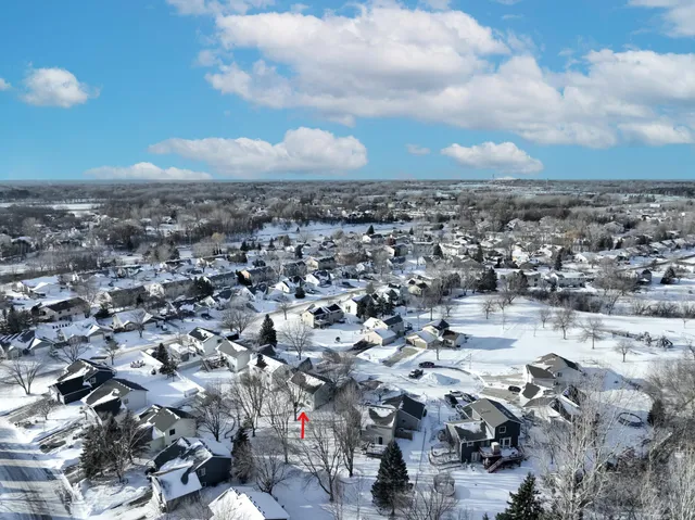 $395,000 | 4609 Heather Way North, Oakdale, MN 55128