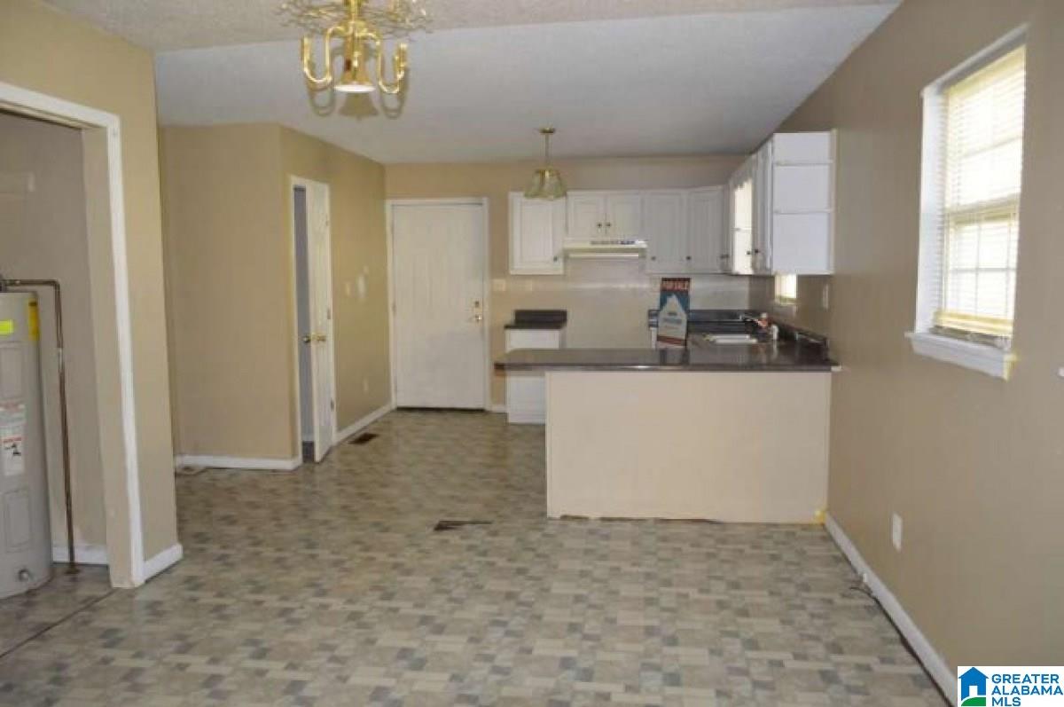 824 16th Place Southwest Birmingham, AL 35211 - Photo 3 of 5
