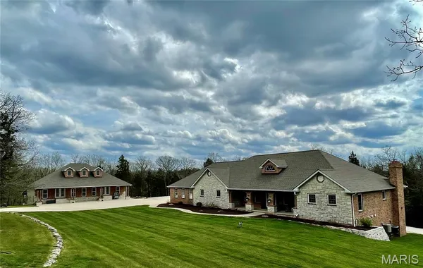 $1,300,000 | 130 Valley Oaks Lane, Union, MO 63084