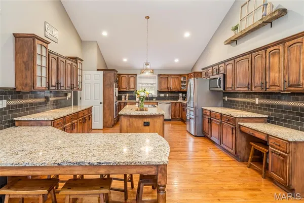 $1,300,000 | 130 Valley Oaks Lane, Union, MO 63084