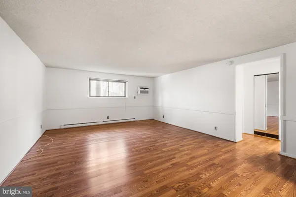 $1,500 | 400 Glendale Road, Unit D33, Havertown, PA 19083