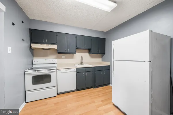 $1,500 | 400 Glendale Road, Unit D33, Havertown, PA 19083