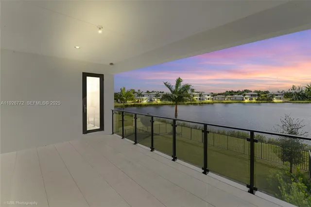 $1,998,900 | 8095 Crystal Downs Avenue, Boca Raton, FL 33434