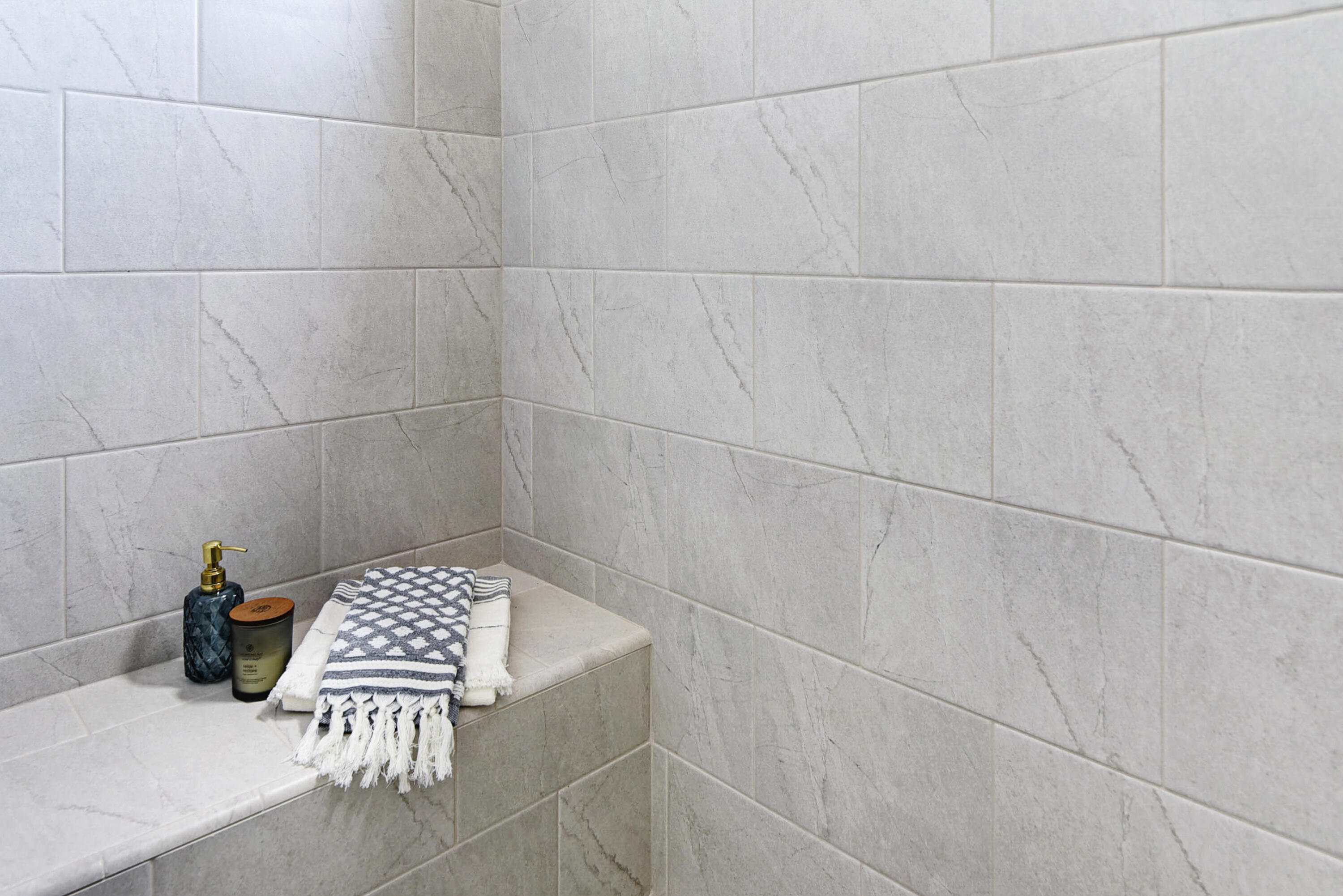 280 Oak Hill Drive Lompoc, CA 93436 - Photo 27 of 31 a bathroom with a sink and a shower