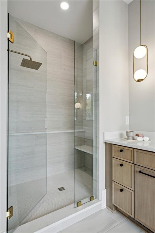 407 Linden Avenue Northeast, Unit A Atlanta, GA 30308 - Photo 31 of 65 a bathroom with a shower