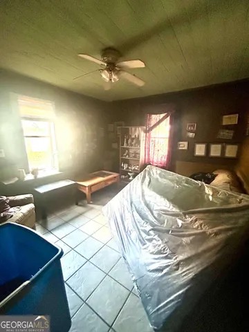 a bed room with a bed