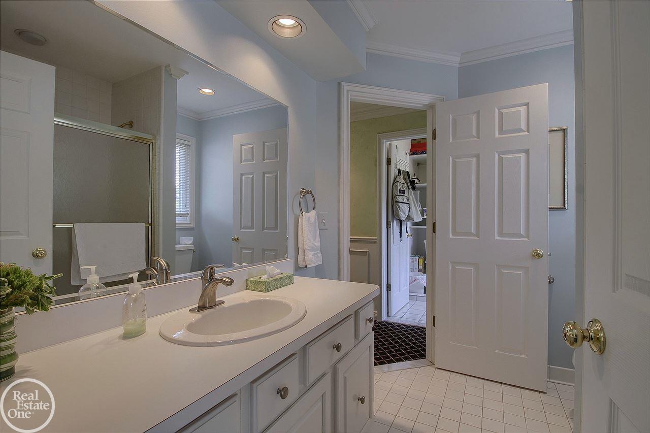 1275 Whittier Road Grosse Pointe Park, MI 48230 - Photo 32 of 42