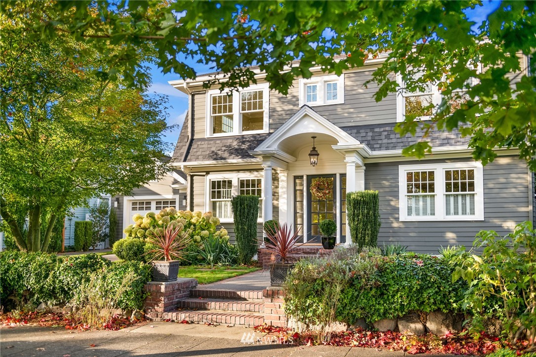 1722 North 46th Street Seattle, WA 98103 - Photo 3 of 38 Gallery Image 3