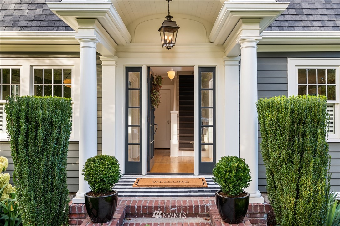1722 North 46th Street Seattle, WA 98103 - Photo 6 of 38 Gallery Image 6
