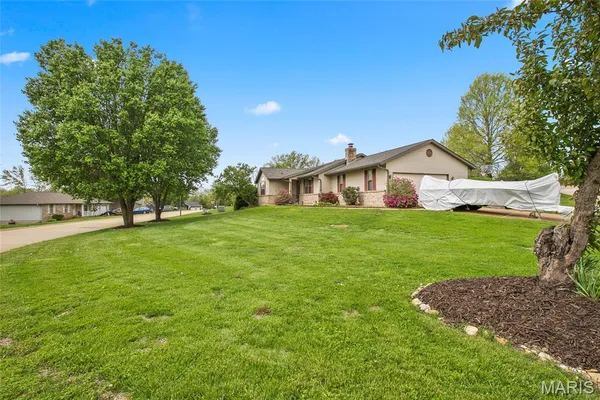 $324,000 | 4 Arlington Oaks Drive, Cedar Hill, MO 63016