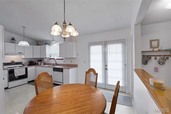 $324,000 | 4 Arlington Oaks Drive, Cedar Hill, MO 63016