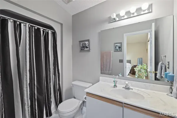 $324,000 | 4 Arlington Oaks Drive, Cedar Hill, MO 63016