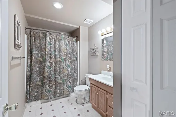 $324,000 | 4 Arlington Oaks Drive, Cedar Hill, MO 63016