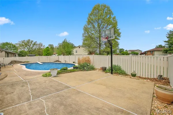 $324,000 | 4 Arlington Oaks Drive, Cedar Hill, MO 63016