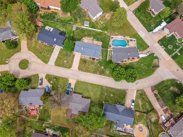 $324,000 | 4 Arlington Oaks Drive, Cedar Hill, MO 63016