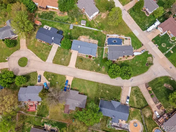 $324,000 | 4 Arlington Oaks Drive, Cedar Hill, MO 63016