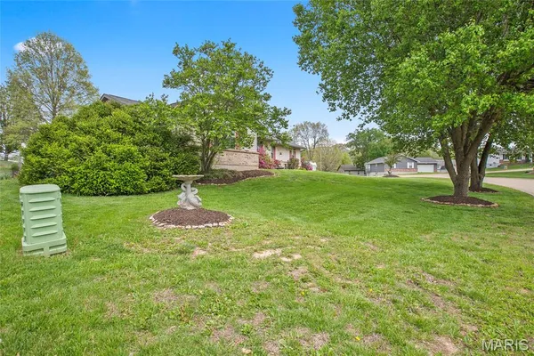 $324,000 | 4 Arlington Oaks Drive, Cedar Hill, MO 63016