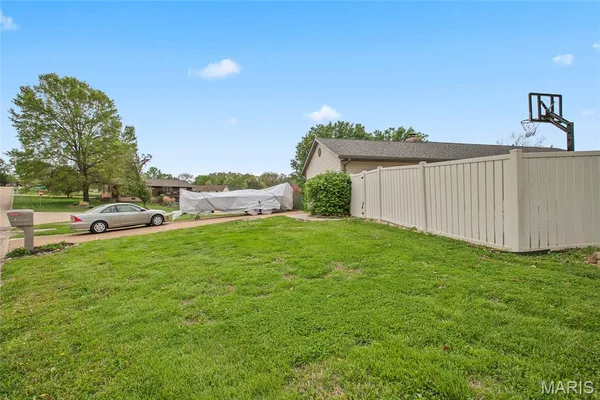 $324,000 | 4 Arlington Oaks Drive, Cedar Hill, MO 63016
