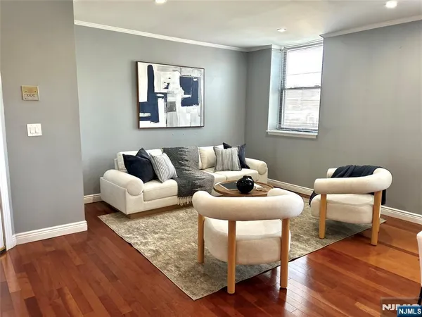 $2,700 | 124 East Main Street, Unit 215, Denville, NJ 07834