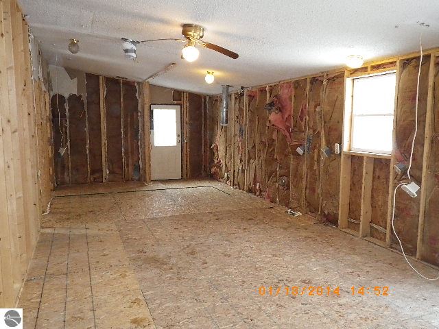 5250 Dale Road Beaverton, MI 48612 - Photo 8 of 15 1779970-7.JPG