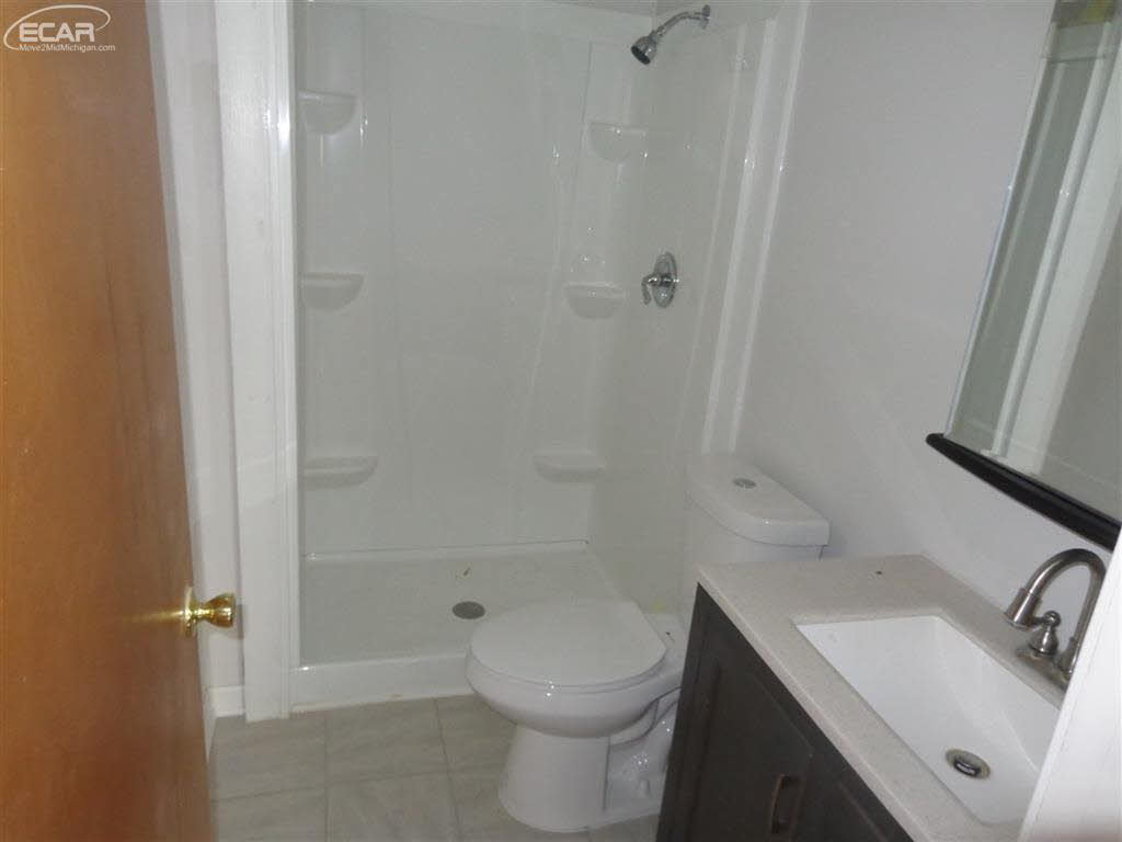 3421 Mackin Road Flint, MI 48504 - Photo 18 of 19
