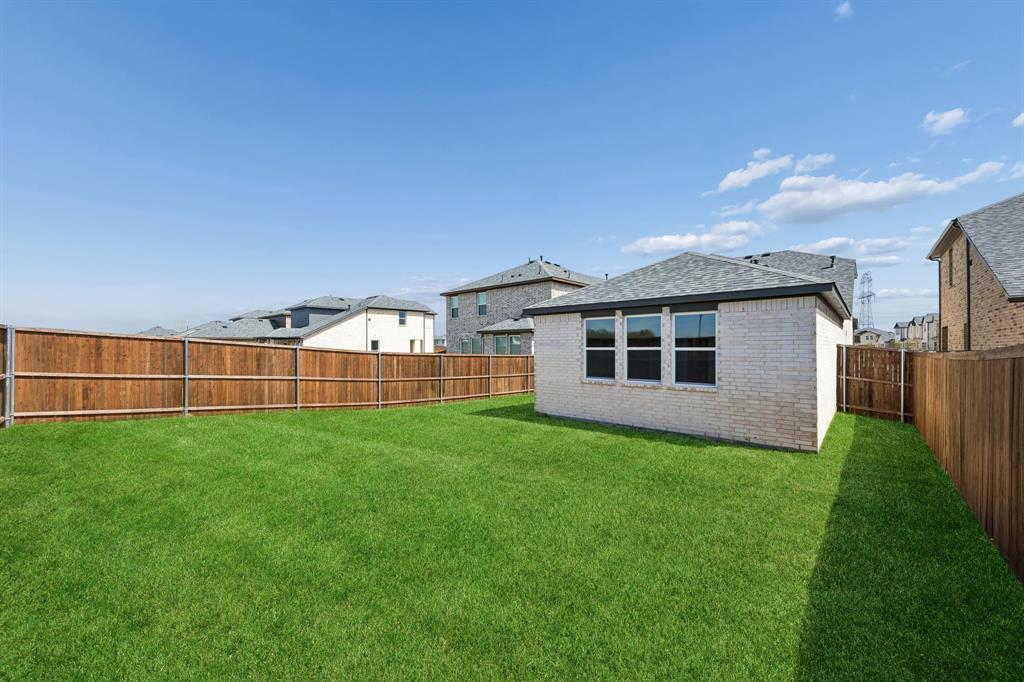 417 Magellan Road Seagoville, TX 75159 - Photo 17 of 37