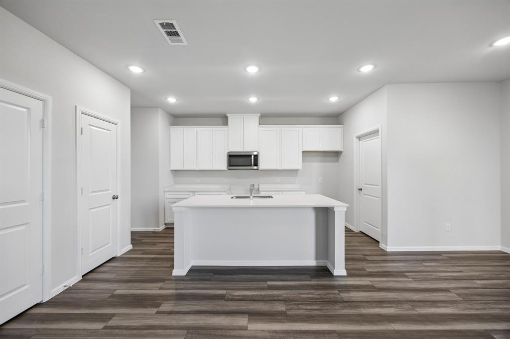 417 Magellan Road Seagoville, TX 75159 - Photo 3 of 37