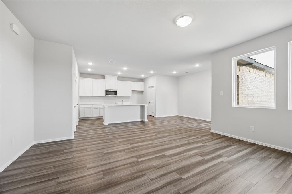 417 Magellan Road Seagoville, TX 75159 - Photo 7 of 37