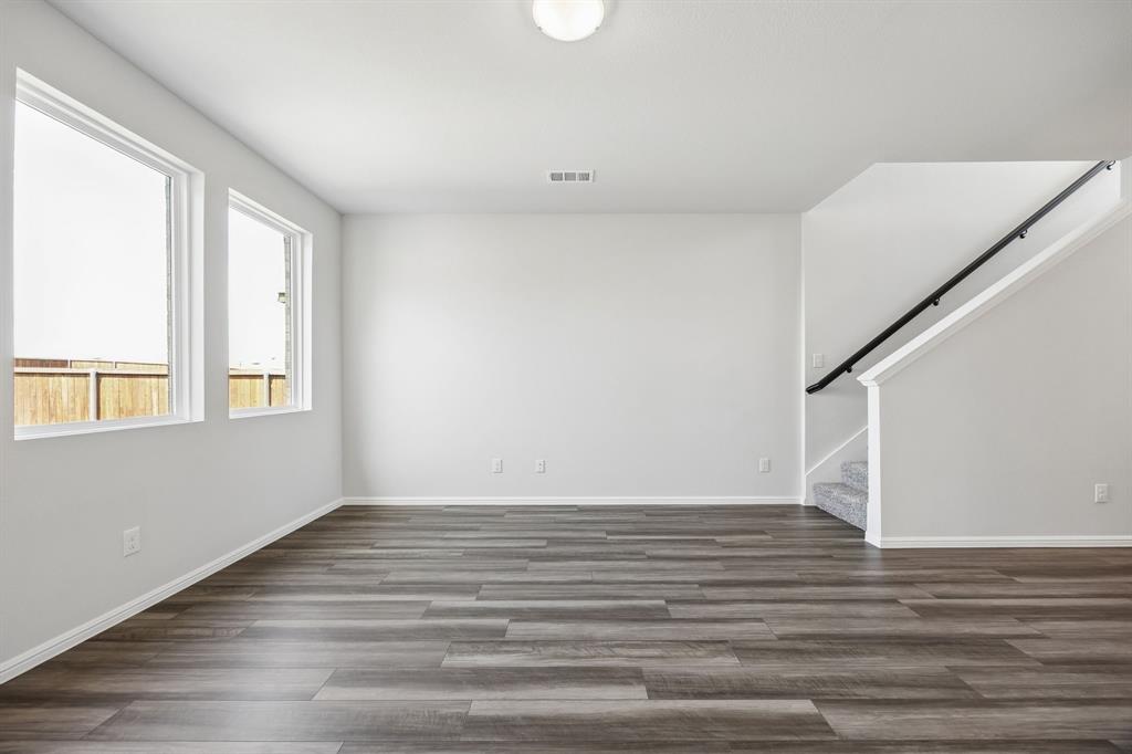 417 Magellan Road Seagoville, TX 75159 - Photo 9 of 37