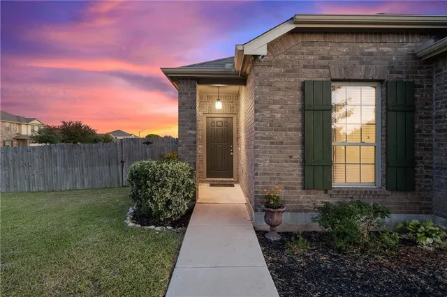 $315,000 | 229 Wells Bend, Hutto, TX 78634
