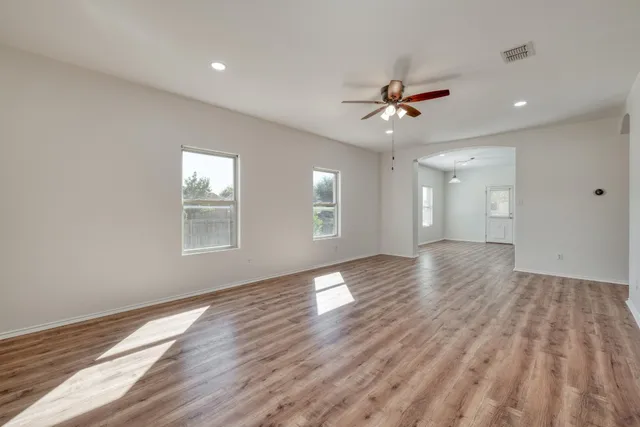 $315,000 | 229 Wells Bend, Hutto, TX 78634