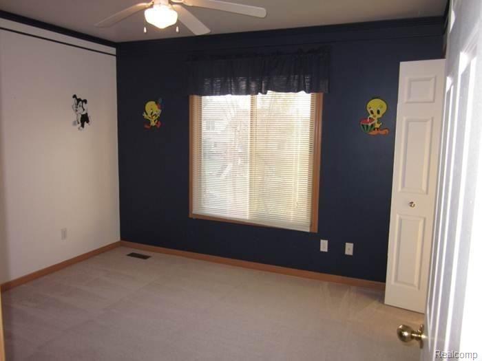 45184 Glengarry Road Canton, MI 48188 - Photo 14 of 20 bdrm3.jpg